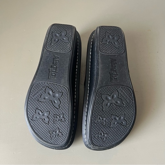 Alegria Dayna Serpent Multicolor Mary Jane Clogs Womens Size 37 EU 6.5 US - Picture 6 of 8